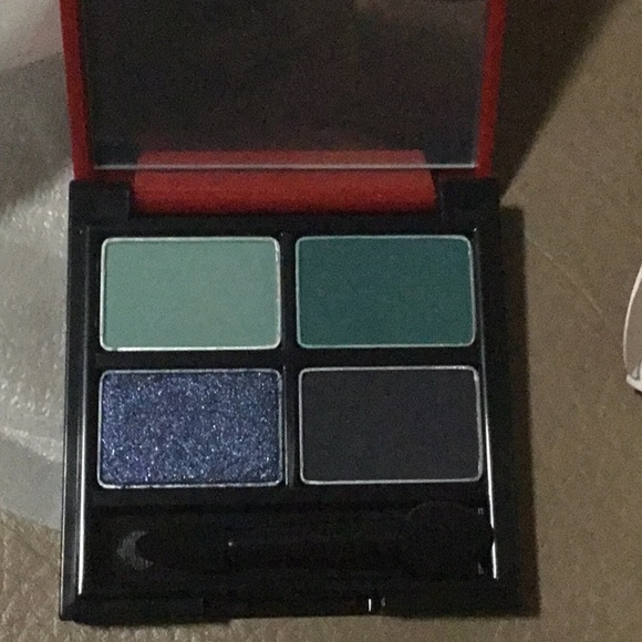 fmg Other - Fmg Glimmer eyeshadow quad color is called Legend